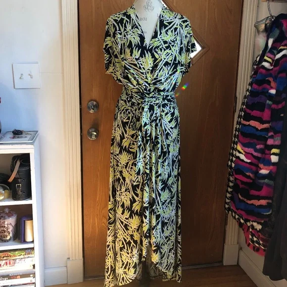 Michael Kors Bamboo Lime Green Black Dress Plus Size 18 18W - Picture 1 of 13